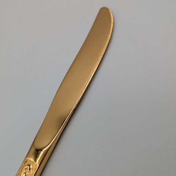 Americana Golden Heritage Flatware Golden Scroll 8 Dinner Knives 8" Vintage - Picture 7 of 9
